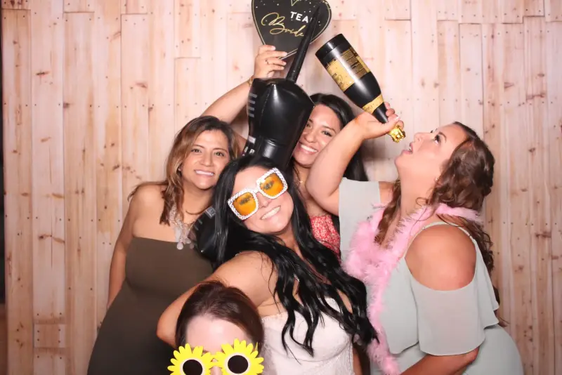 4 Leaf Photo Booth