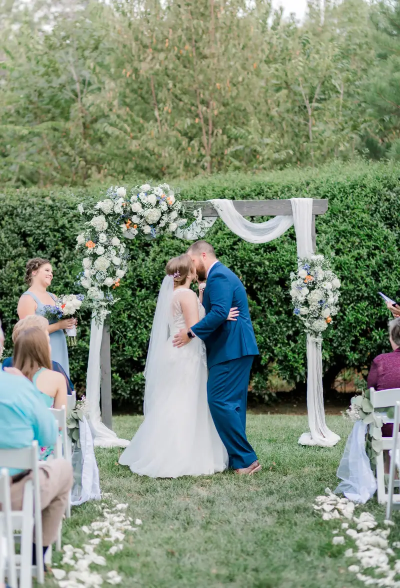 Daisies n' Such Wedding Designs and Consulting