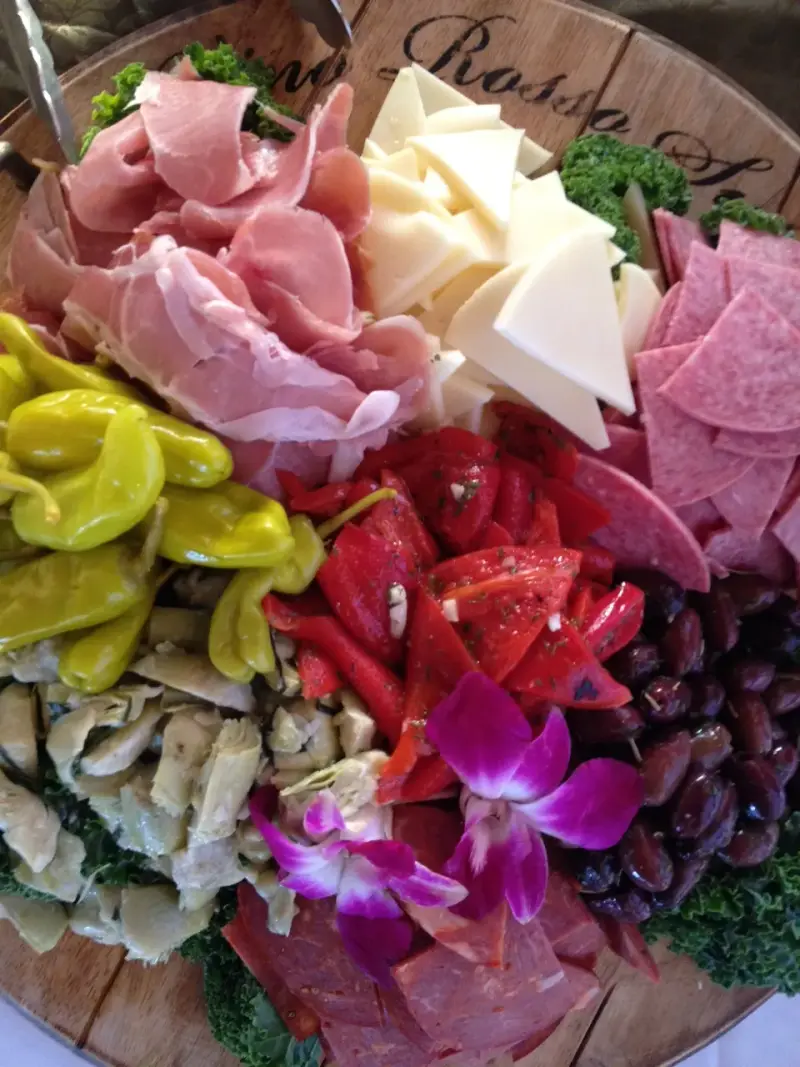 Mulligan's Grille & Beach Catering